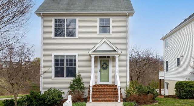 Photo of 1601 Honeysuckle Dr, Blacksburg, VA 24060