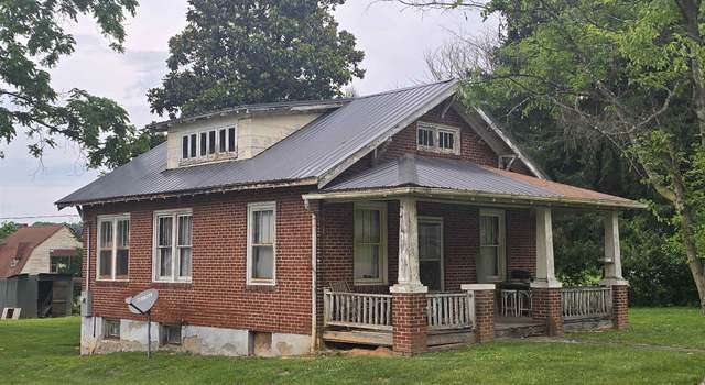 Photo of 1113 Third St, Radford, VA 24141