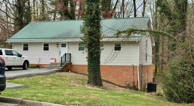 Photo of 411 Patrick Henry Dr, Blacksburg, VA 24060