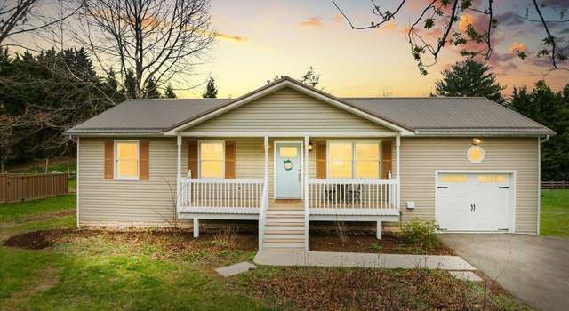 Photo of 1344 Mockingbird Dr, Blacksburg, VA 24060