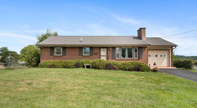 Photo of 105 Wades Ln, Christiansburg, VA 24073