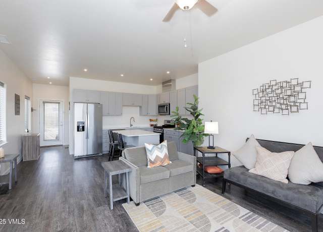 Property at 1035 Hawks Nest Ln, Gypsum, CO 81637, 3 beds, 2.5 baths