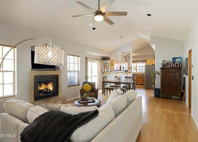Property at 465 Chatfield Ln, Gypsum, CO 81637, 3 beds, 2 baths