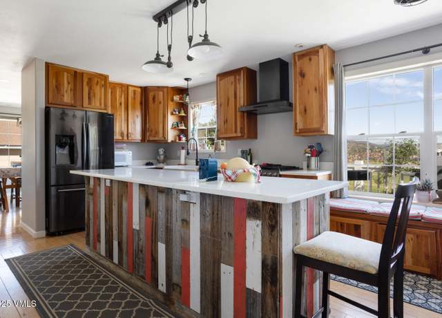 Property at 540 Chatfield Ln, Gypsum, CO 81637, 5 beds, 3.5 baths