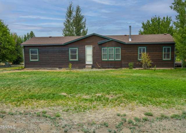 Property at 1005 Pettit Ln, Gypsum, CO 81637, 4 beds, 2 baths