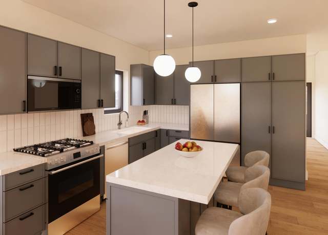 Property at 120 Lakeview Dr, Gypsum, CO 81637, 3 beds, 2.5 baths
