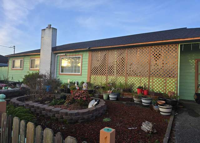Property at 1282 Gainard St, Crescent City, CA 95531, 4 beds, 2 baths