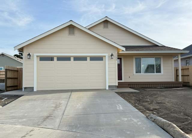 Property at 1326 Washington Ct, Mckinleyville, CA 95519, 3 beds, 2 baths
