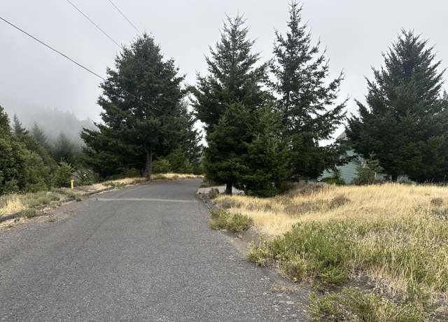 Property at 117 Hemlock Rd, Shelter Cove, CA 95589