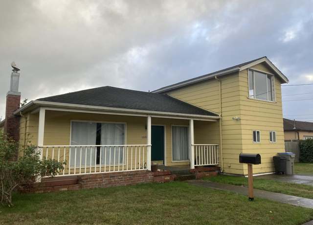 Property at 1049 I St, Fortuna, CA 95540, 4 beds, 2 baths
