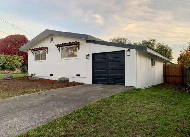 Property at 3004 19th St, Eureka, CA 95501, 2 beds, 1 bath
