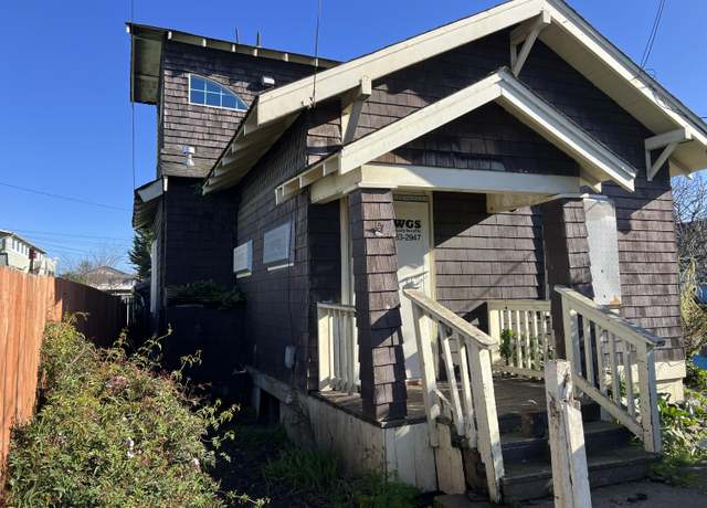 Property at 821 Summer St, Eureka, CA 95501, 2 beds, 3 baths