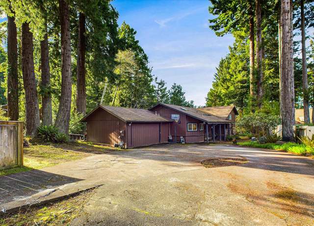 Property at 5200 Blackberry Ln, Eureka, CA 95503, 3 beds, 2 baths
