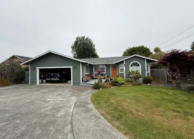Property at 3295 Edgewood Rd, Eureka, CA 95501, 3 beds, 2 baths