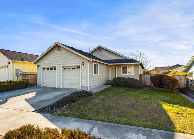 Property at 1730 Oakdale Dr, Mckinleyville, CA 95519, 3 beds, 2 baths