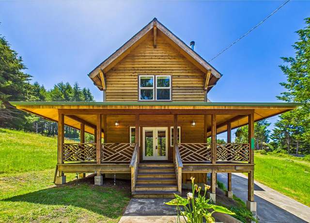 Property at 758 Beach Rd, Shelter Cove, CA 95589, 2 beds, 3 baths