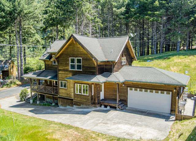 Property at 758 Beach Rd, Shelter Cove, CA 95589, 3 beds, 3 baths