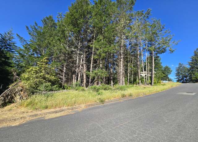 Property at 489 & 508 Humboldt Loop Rd, Shelter Cove, CA 95589