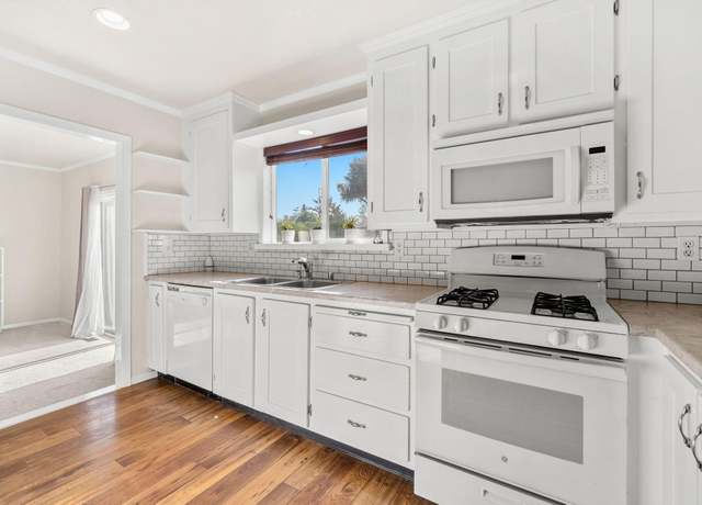 Property at 5217 Meadow Ct, Eureka, CA 95503, 3 beds, 2 baths