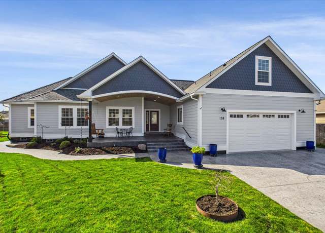 Property at 108 Dove Ct, Fortuna, CA 95540, 5 beds, 3 baths