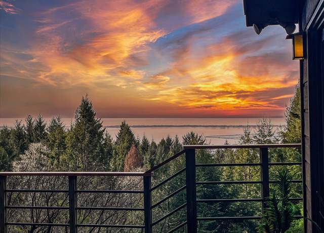 Property at 2075 Fickle Hill Rd, Arcata, CA 95521, 3 beds, 2 baths