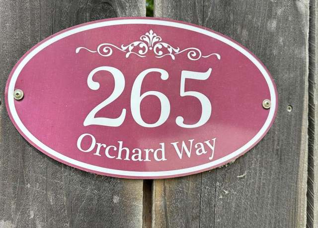 Property at 265 Orchard Way, Myers Flat, CA 95554, 1 bath