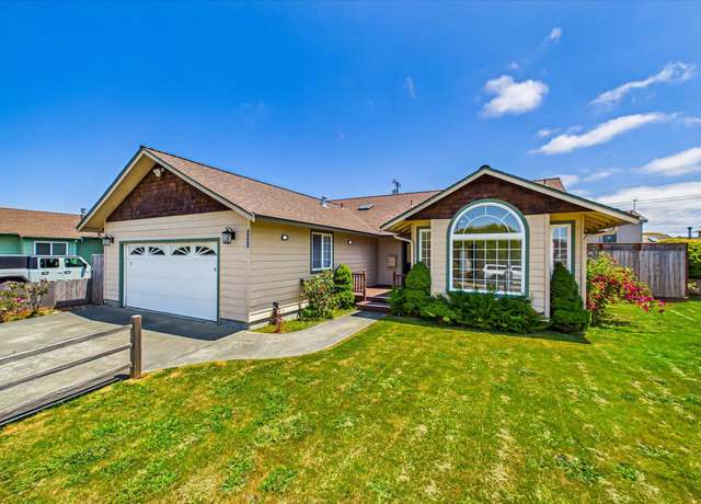 Property at 2633 G St, Eureka, CA 95501, 3 beds, 2 baths