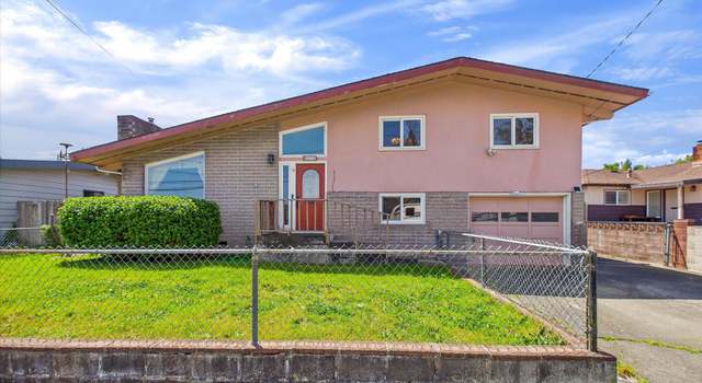 Photo of 670 Eureka St, Eureka, CA 95503