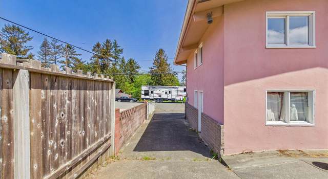 Photo of 670 Eureka St, Eureka, CA 95503
