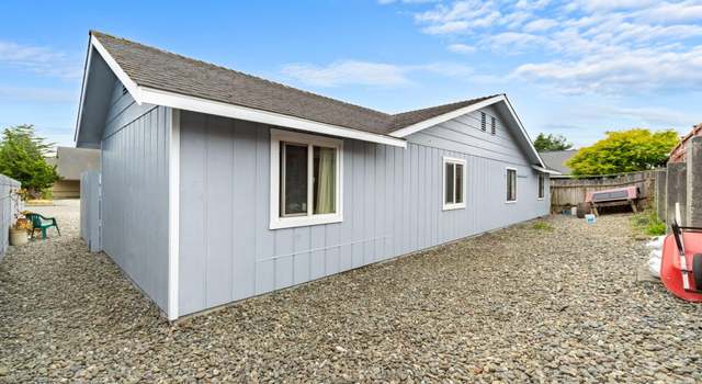 Photo of 1009 Loni Dr, Fortuna, CA 95540
