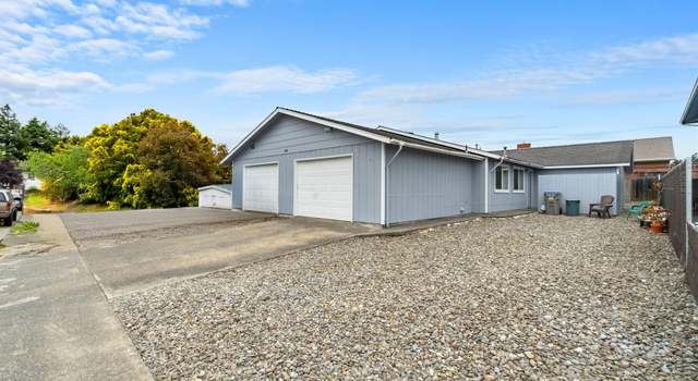 Photo of 1009 Loni Dr, Fortuna, CA 95540