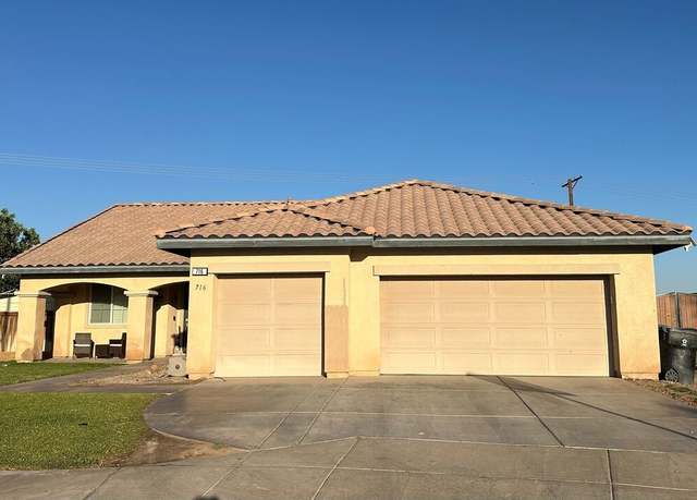 Property at 716 Sunrise Ct, Imperial, CA 92251, 4 beds, 3 baths