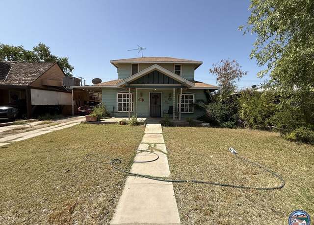 Property at 1025 W Olive Ave, El Centro, CA 92243, 2 beds, 3 baths
