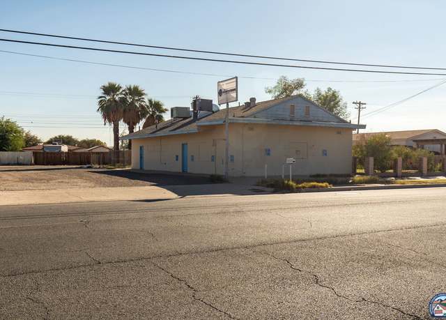 Property at 388 N Palm Avenue Ave, Brawley, CA 92227, 3 beds, 2 baths