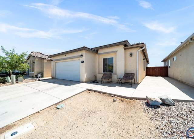 Property at 2708 Meadowbrook Dr, Imperial, CA 92251, 4 beds, 2 baths