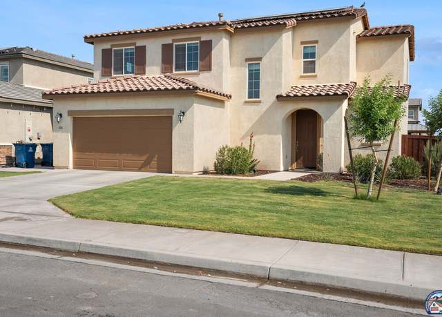 Property at 686 Linda Vista St, Imperial, CA 92251, 3 beds, 2.5 baths