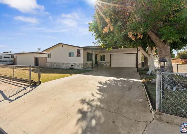 Property at 198 Bonita St, Westmorland, CA 92281, 4 beds, 3 baths