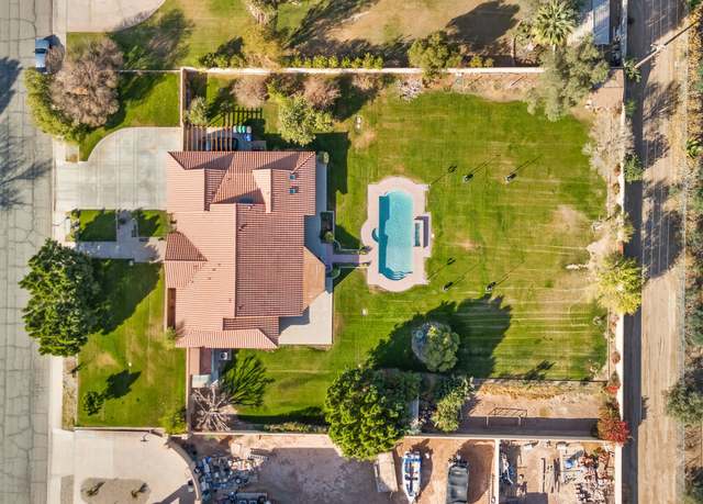Property at 1797 Lotus Ave, El Centro, CA 92243, 4 beds, 3.5 baths