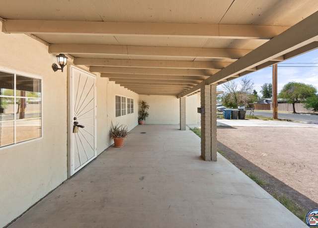 Property at 1105 Cottonwood Dr, El Centro, CA 92243, 4 beds, 2 baths