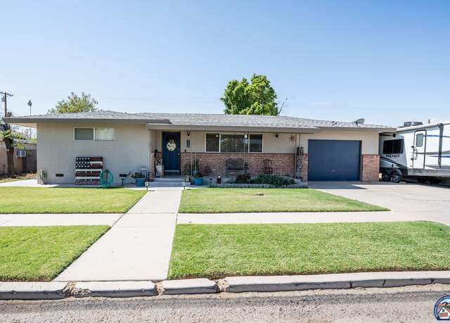 Property at 310 W 9th St, Imperial, CA 92251, 2 beds, 2 baths