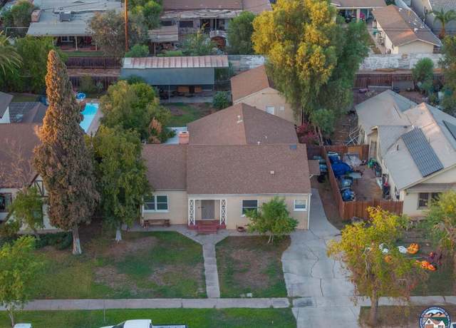 Property at 556 Sandalwood Dr, El Centro, CA 92243, 2 beds, 2 baths