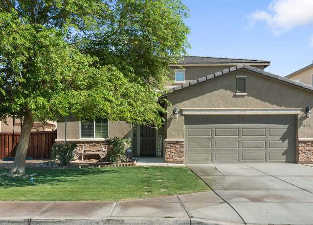 Property at 644 Las Lomas St, Imperial, CA 92251, 4 beds, 3 baths