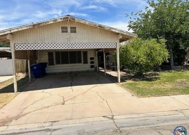 Property at 711 N Preston Dr, Calexico, CA 92231, 3 beds, 2 baths