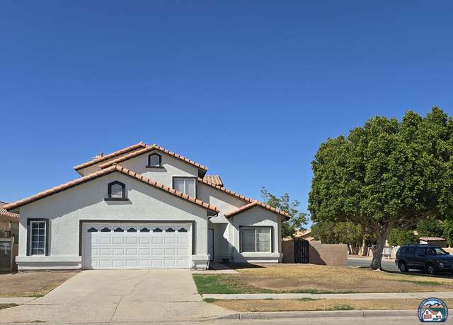 Property at 1902 Wake Ave, El Centro, CA 92243, 4 beds, 3 baths