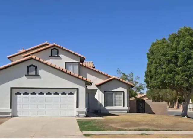 Property at 1902 Wake Ave, El Centro, CA 92243, 4 beds, 3 baths