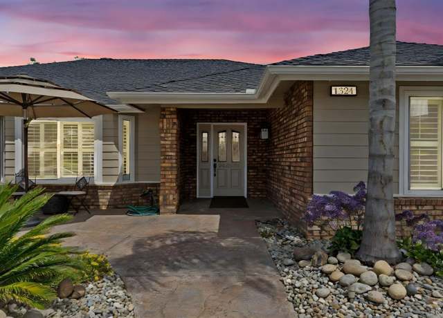 Property at 1324 Cedar Ln, Lemoore, CA 93245, 3 beds, 2 baths