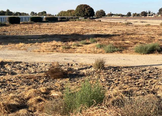 Property at 1152 W Grangeville Blvd W, Hanford, CA 93230