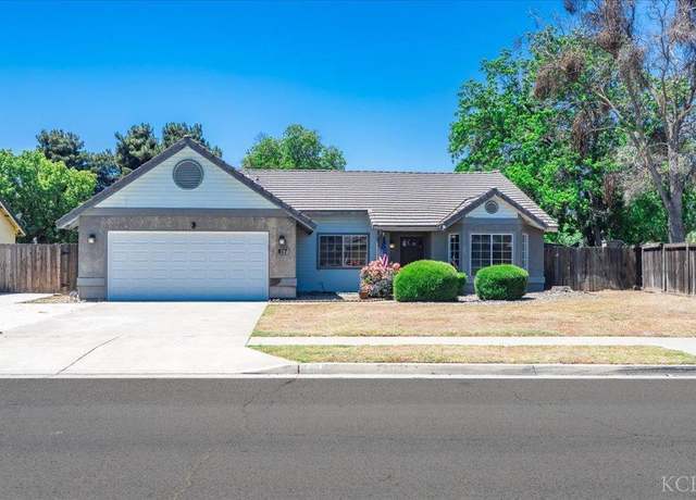 Property at 817 Wildwood Dr, Lemoore, CA 93245, 3 beds, 2 baths