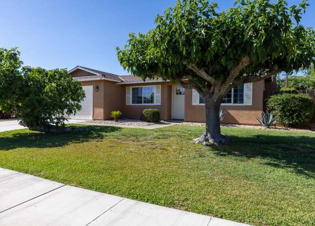 Property at 19648 Hemlock Ln, Lemoore, CA 93245, 4 beds, 2 baths