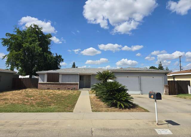 Property at 256 E Gail Ave, Tulare, CA 93274, 3 beds, 2 baths